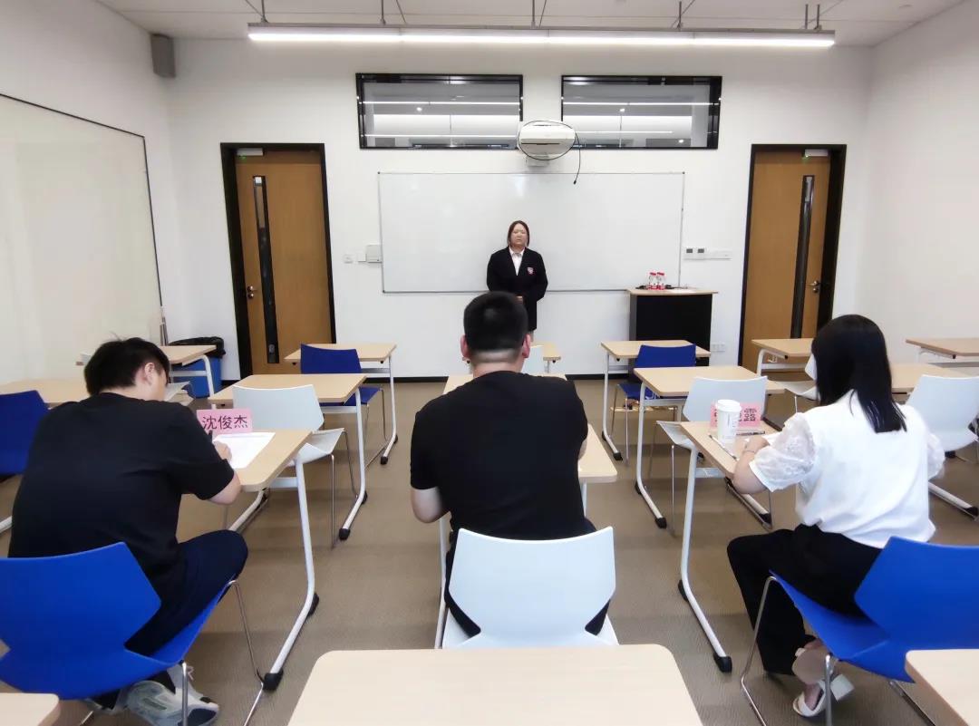 华二紫竹学生会成立 | 愿你们心里有火、眼里有光，不负韶华、长风破浪