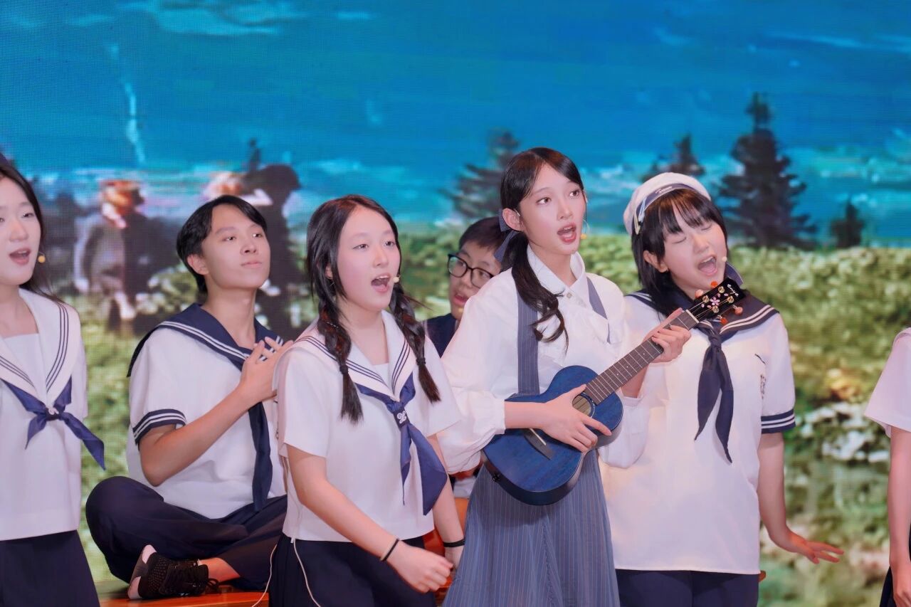 青衿志远启新程,学海扬帆谱华章——上海林国荣学校2025年秋季开学典礼隆重举行 - 第8张 - 择校360网 青衿志远启新程,学海扬帆谱华章——上海林国荣学校2025年秋季开学典礼隆重举行 - 第8张