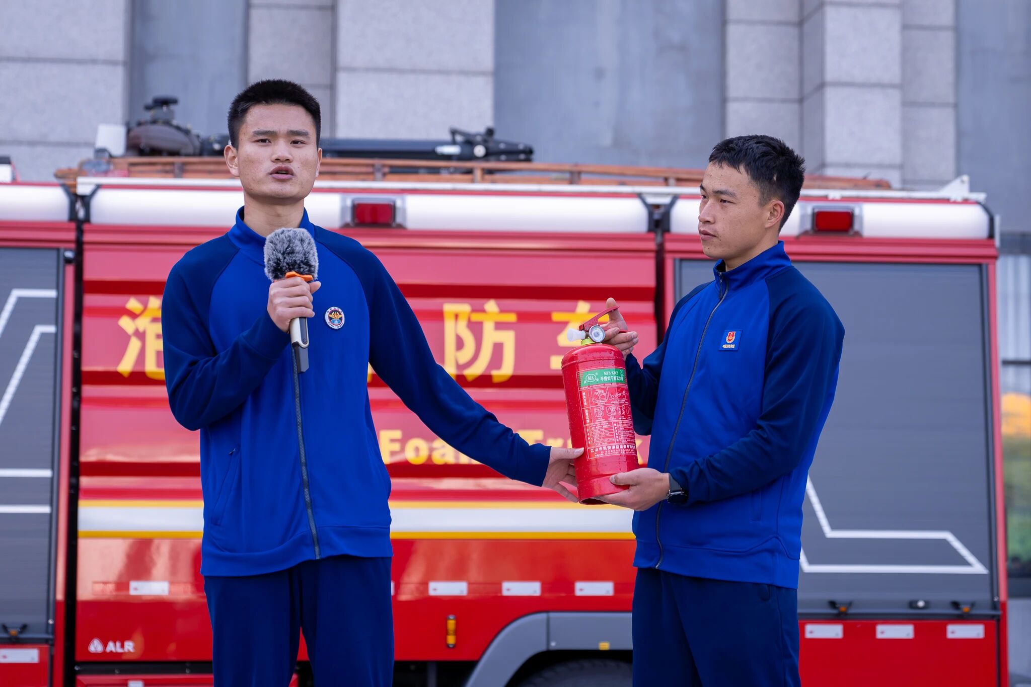 筑牢校园“防火墙”:苏州领科举行消防安全演练,守护平安校园 - 第2张 - 择校360网 筑牢校园“防火墙”:苏州领科举行消防安全演练,守护平安校园 - 第2张